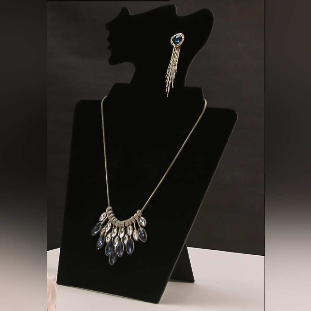 Black Velvet Face Foldable Jewelry Dispaly Stand